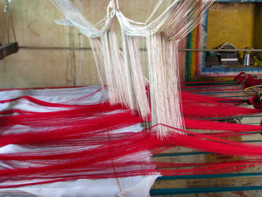 Silk sari weaving at Kanchipuram, Tamil Nadu, 2008 (photo: McKay Savage, CC BY 2.0)