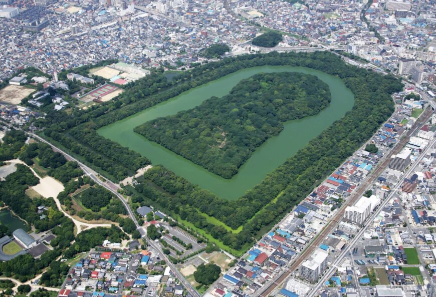 Daisenryō kofun, the tomb of Emperor Nintoku, Osaka, late 4th to early 5th century (Kofun period) (photo: © Sakai City Government)