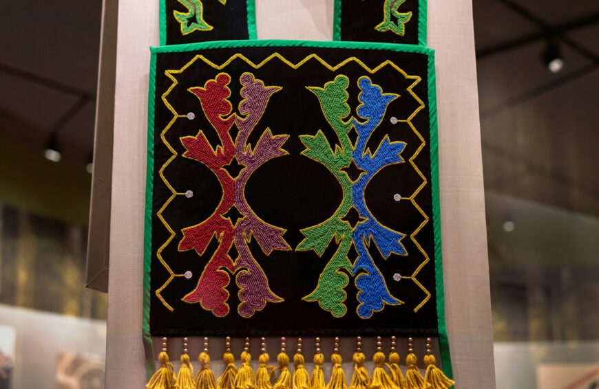 Marilyn Spoon (Sac and Fox Nation), Bandolier Bag, 2020, broadcloth, silk ribbon, glass beads, bells, and cotton (First Americans Museum)