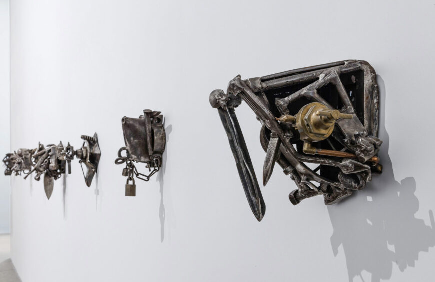 Melvin Edwards, Lynch Fragments (installation view), 1964-2012, welded steel (2015 Venice Biennial, Courtesy the artist; Alexander Gray Associates, New York; Stephen Friedman Gallery, London, photo by Andrea Avezzù; Courtesy la Biennale di Venezia)