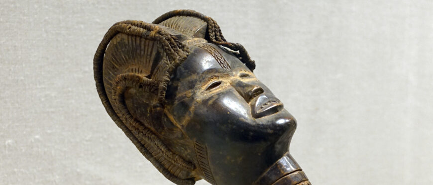 Zlan of Belewale, Ceremonial Ladle (Wakemia or Wunkirmian), before 1960, Dan peoples, wood, fiber, metal, pigment, 13.3 × 58.4 cm (The Metropolitan Museum of Art)