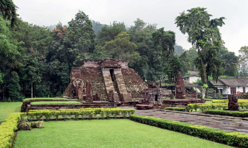 View of the main temple on the highest terrace seen from the west, Sukuh, Java, 15th century (photo: Panggah Ardiyansyah)