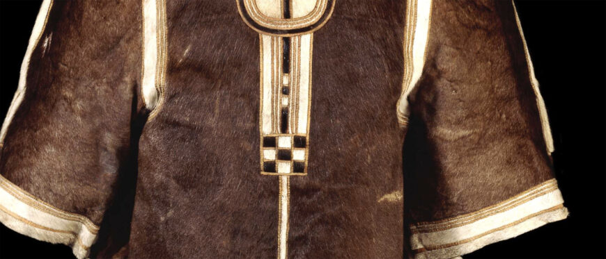 Girl’s caribou-skin parka, early 19th century (Inuit, West Greenland), 76 cm (© The Trustees of the British Museum, London)