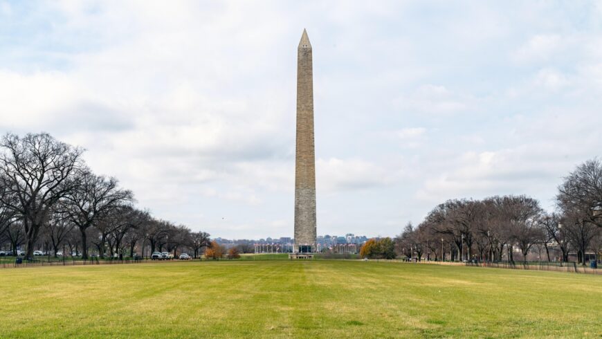 Robert Mills and Lietenant Colonel Thomas Lincoln Casey, Washington Monument, completed 1884, granite and marble, Washington, D.C. (photo: Steven Zucker, CC BY-NC-SA 2.0)