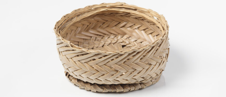 James Bamba, Guagua' (basket), 2016 (Guam), coconut palm leaf (Museum of New Zealand Te Papa Tongarewa, Wellington) © James Bamba