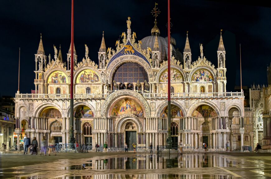 Exterior façade of the Basilica San Marco (Saint Mark's Basilica), Venice (photo: Jorge Franganillo, CC BY 2.0)