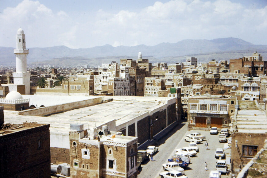Great Mosque of Sanaʿa, Yemen, 715 (Umayyad) (photo: lelebella, CC BY 2.0)